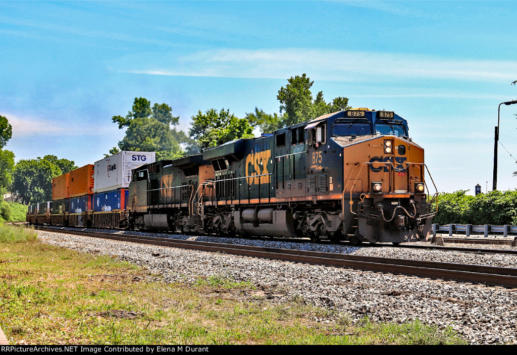 CSX 875 on I-157